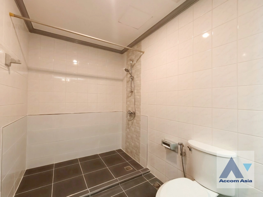 17  4 br Apartment for rent and sale in Sukhumvit ,Bangkok BTS Ekkamai at Panoramic view on balcony AA43757