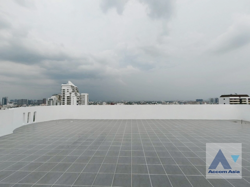 20  4 br Apartment for rent and sale in Sukhumvit ,Bangkok BTS Ekkamai at Panoramic view on balcony AA43757