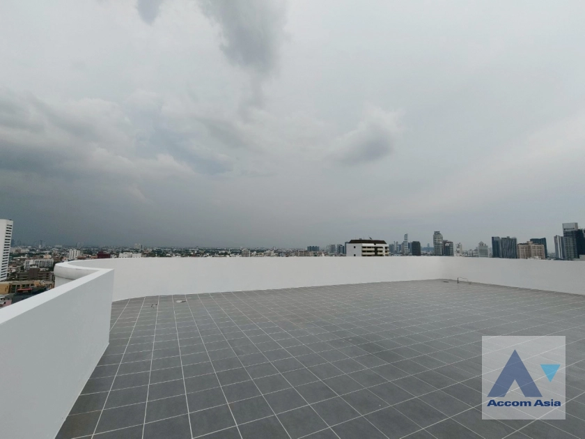 21  4 br Apartment for rent and sale in Sukhumvit ,Bangkok BTS Ekkamai at Panoramic view on balcony AA43757