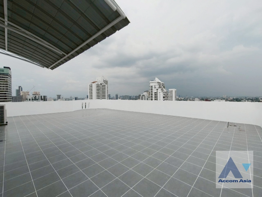 23  4 br Apartment for rent and sale in Sukhumvit ,Bangkok BTS Ekkamai at Panoramic view on balcony AA43757