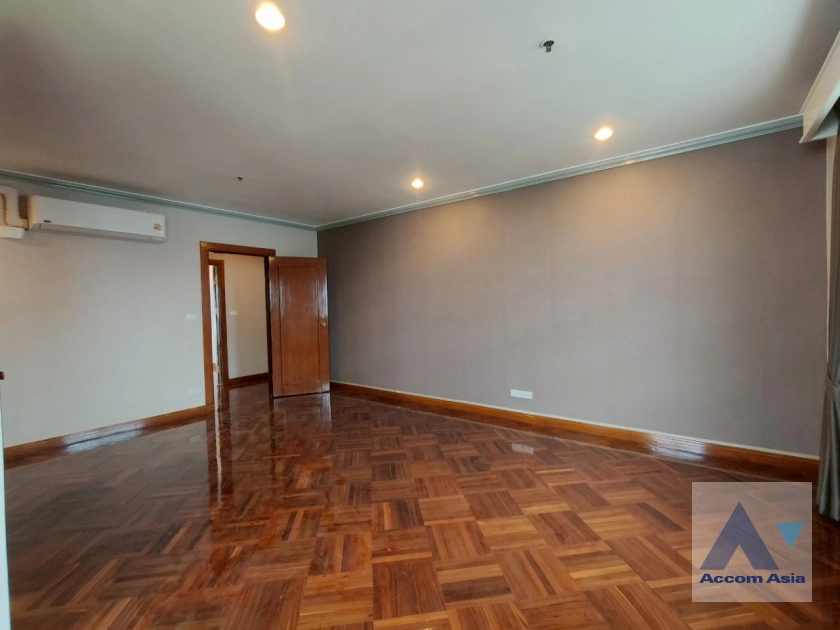 12  4 br Apartment for rent and sale in Sukhumvit ,Bangkok BTS Ekkamai at Panoramic view on balcony AA43757