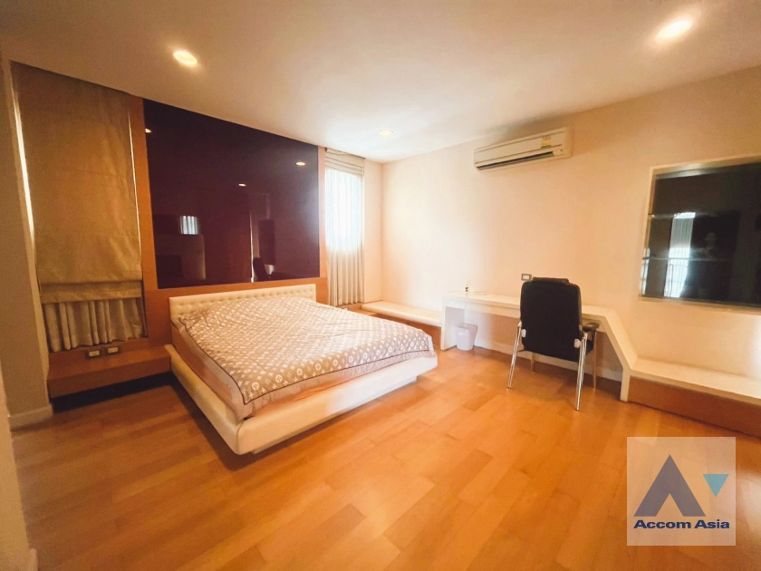 24  7 br House for rent and sale in Bang Na ,Bangkok  at Windmill Park AA43764