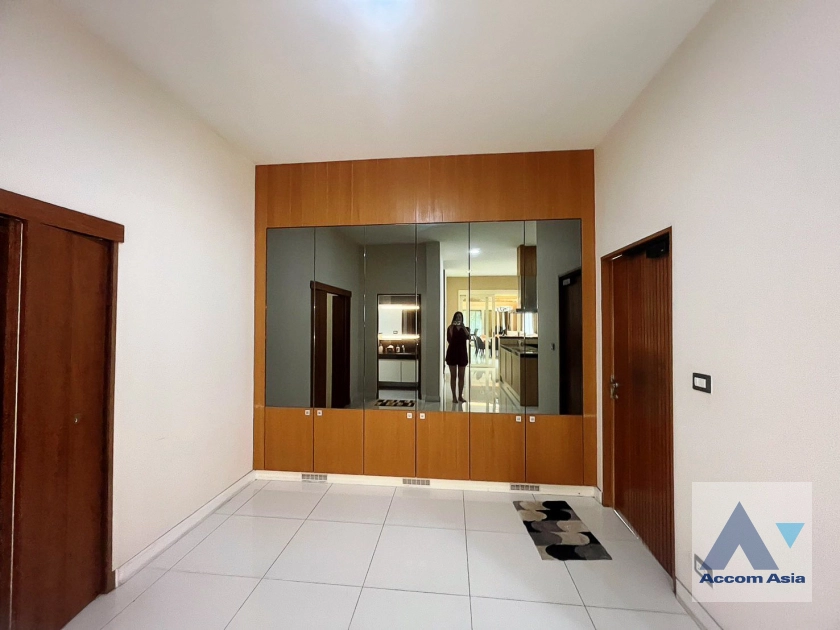 35  7 br House for rent and sale in Bang Na ,Bangkok  at Windmill Park AA43764