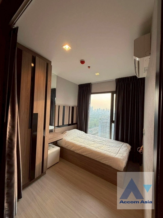 unit 2 Bedrooms  Condominium For Rent in Phaholyothin, Bangkok  near MRT Rama 9 (AA43776)