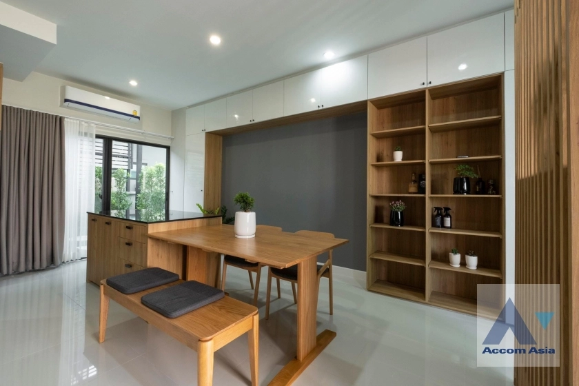 18  3 br Townhouse for rent and sale in Krungthep Kreetha ,Bangkok  at Newly modern style living place AA43777