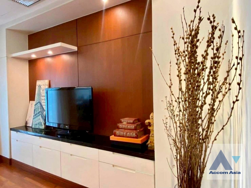  1  3 br Apartment For Rent in Ploenchit ,Bangkok BTS Ploenchit at Elegance and Traditional Luxury AA43780