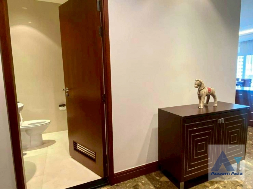 16  3 br Apartment For Rent in Ploenchit ,Bangkok BTS Ploenchit at Elegance and Traditional Luxury AA43780