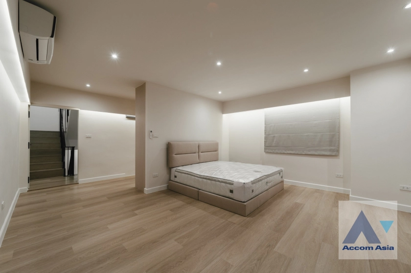 8  5 br Townhouse for rent and sale in Sukhumvit ,Bangkok BTS Phra khanong at Regent 71 AA43783