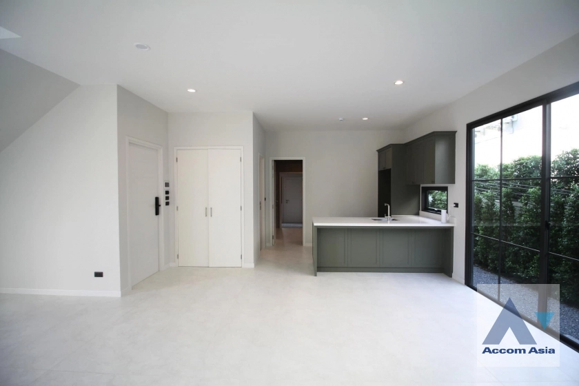  1  5 br House for rent and sale in Samutprakan ,Samutprakan  at Setthasiri Bangna KM.10 AA43785