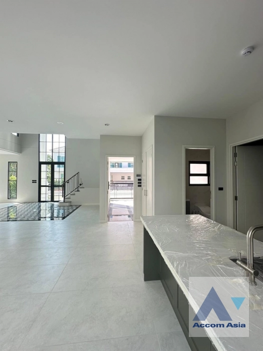 4  5 br House for rent and sale in Samutprakan ,Samutprakan  at Setthasiri Bangna KM.10 AA43785