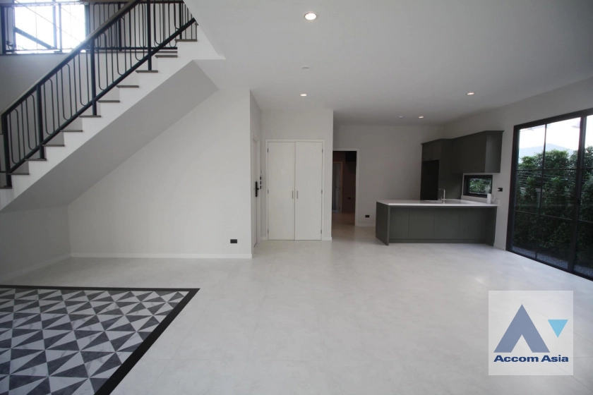 unitLuxury, Garden View | Brand-New Modern Home with Open Green Space (AA43785)