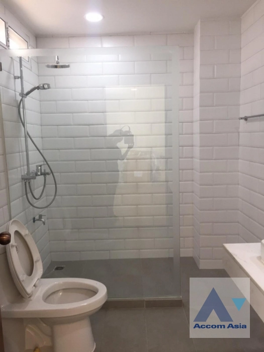 12  3 br House For Rent in Sathorn ,Bangkok MRT Lumphini AA43786