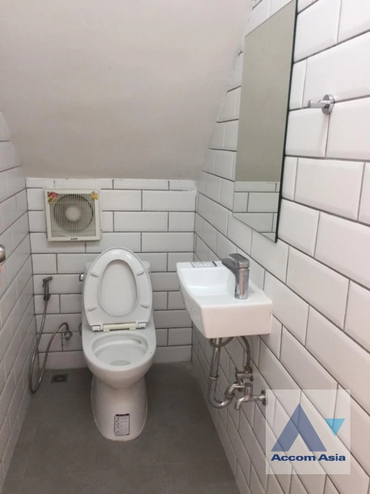 15  3 br House For Rent in Sathorn ,Bangkok MRT Lumphini AA43786