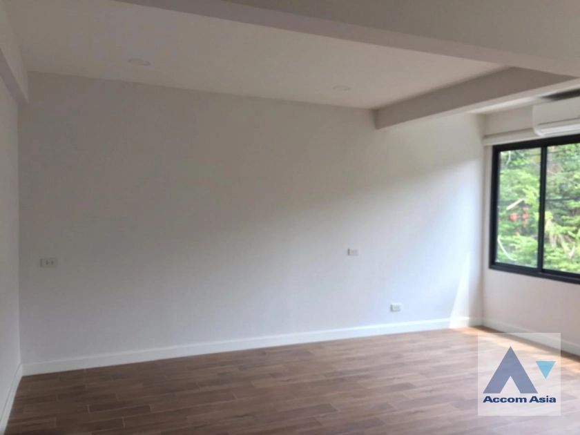 10  3 br House For Rent in Sathorn ,Bangkok MRT Lumphini AA43786