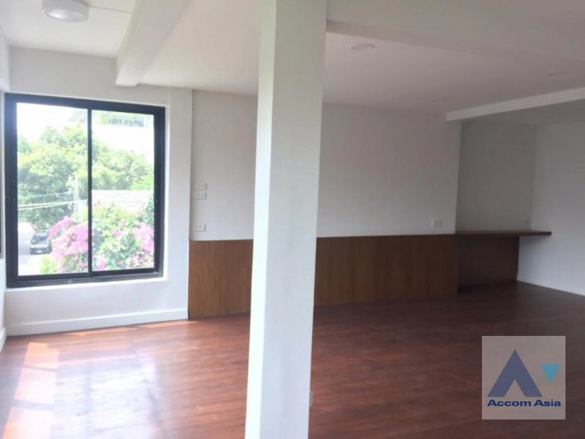 25  3 br House For Rent in Sathorn ,Bangkok MRT Lumphini AA43786