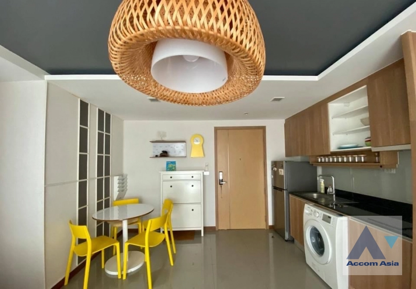 unit 2 Bedrooms  Condominium For Rent in Sukhumvit, Bangkok  near BTS Nana (AA43791)