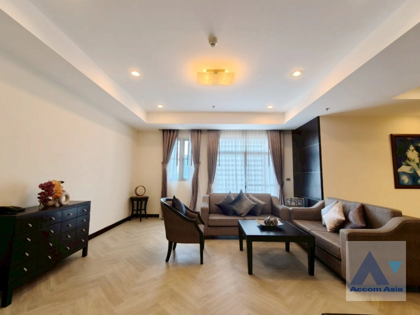  1  3 br Apartment For Rent in Sukhumvit ,Bangkok BTS Asok - MRT Sukhumvit at Elegant place for a Pet Friendly AA43796