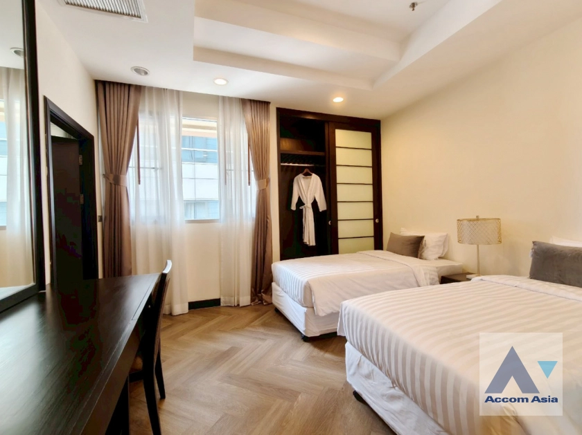 16  3 br Apartment For Rent in Sukhumvit ,Bangkok BTS Asok - MRT Sukhumvit at Elegant place for a Pet Friendly AA43796