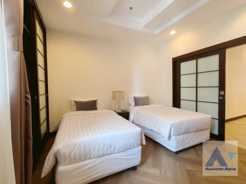 17  3 br Apartment For Rent in Sukhumvit ,Bangkok BTS Asok - MRT Sukhumvit at Elegant place for a Pet Friendly AA43796