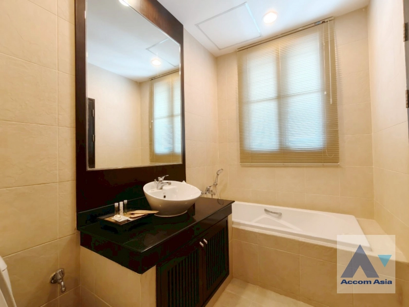 18  3 br Apartment For Rent in Sukhumvit ,Bangkok BTS Asok - MRT Sukhumvit at Elegant place for a Pet Friendly AA43796