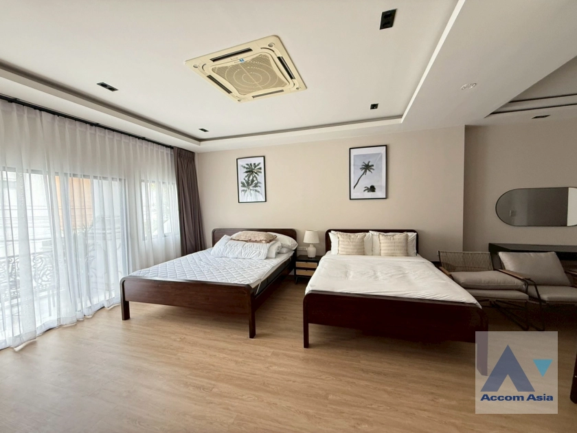 14  4 br Townhouse For Rent in Sukhumvit ,Bangkok BTS Asok AA43819