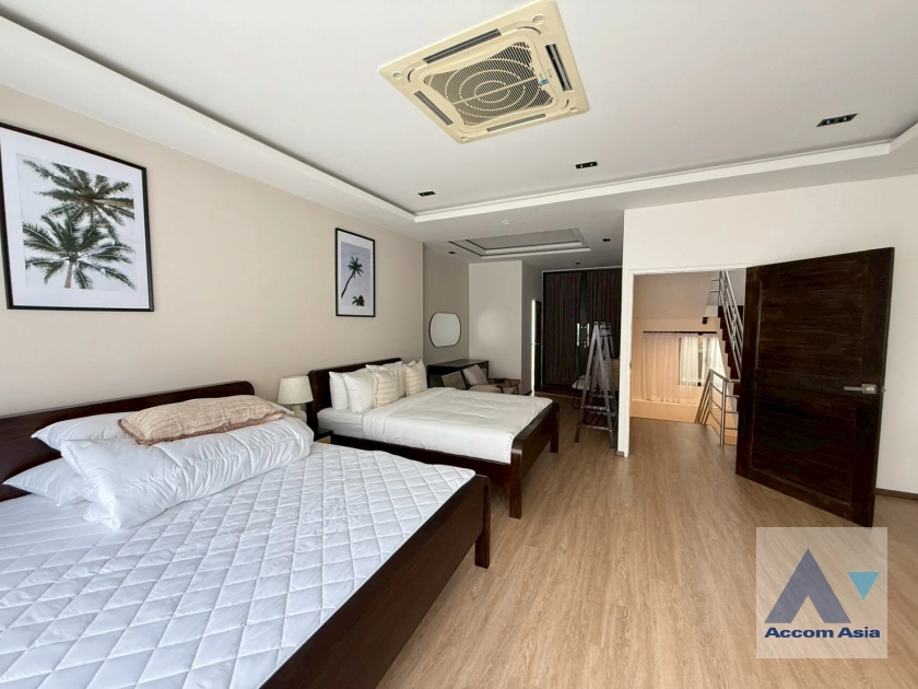 13  4 br Townhouse For Rent in Sukhumvit ,Bangkok BTS Asok AA43819