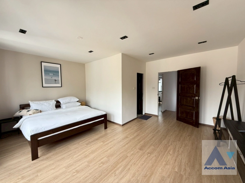 8  4 br Townhouse For Rent in Sukhumvit ,Bangkok BTS Asok AA43819