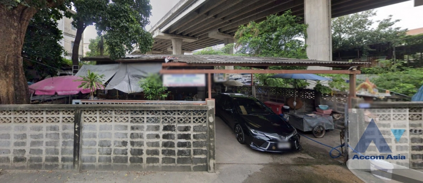 unit 3 Bedrooms  House For Sale in Sukhumvit, Bangkok  near BTS On Nut (AA43820)