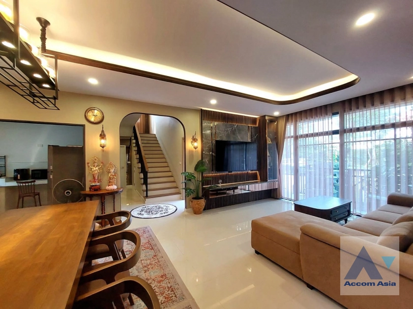 8  4 br House for rent and sale in Latkrabang ,Bangkok  at Grand Britania Rama 9 - Krungthepkreetha AA43823