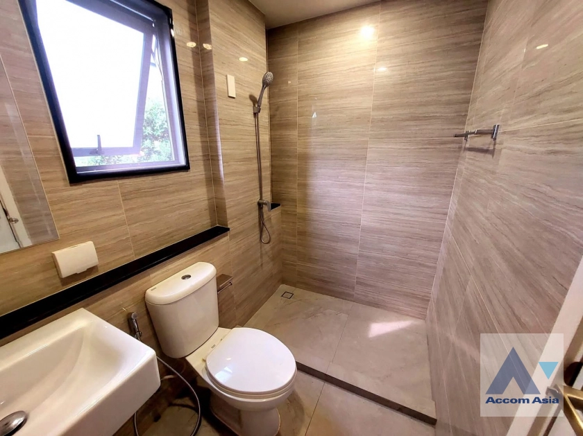 18  4 br House for rent and sale in Latkrabang ,Bangkok  at Grand Britania Rama 9 - Krungthepkreetha AA43823