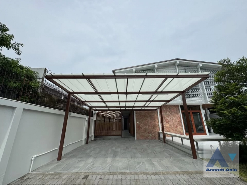24  4 br House For Rent in Sukhumvit ,Bangkok BTS Phra khanong AA43826
