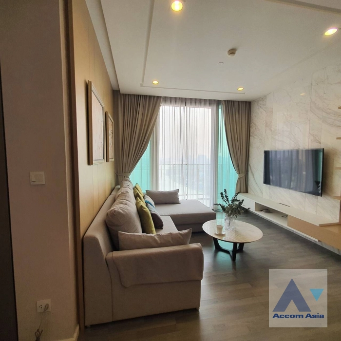 unit 2 Bedrooms  Condominium For Rent & Sale in Phaholyothin, Bangkok  (AA43828)