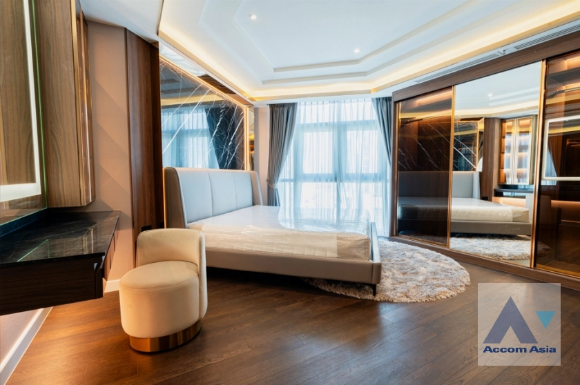 14  3 br Condominium For Sale in Ratchadaphisek ,Bangkok MRT Rama 9 at Belle Grand Rama 9  (Belle Avenue) AA43829