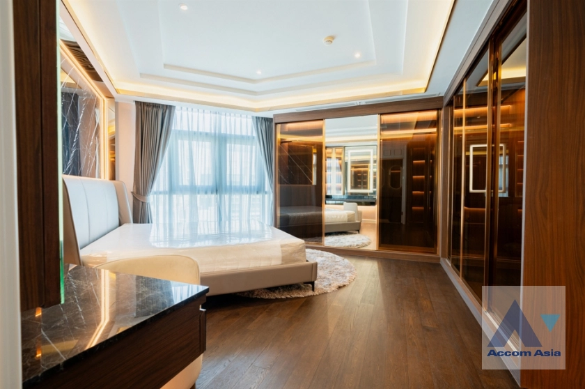 13  3 br Condominium For Sale in Ratchadaphisek ,Bangkok MRT Rama 9 at Belle Grand Rama 9  (Belle Avenue) AA43829