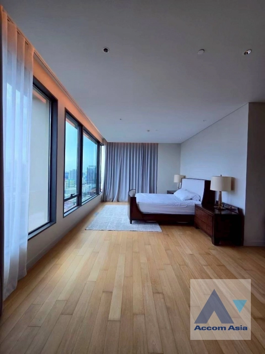 6  4 br Condominium For Rent in Ploenchit ,Bangkok BTS Chitlom at Sindhorn Residence AA43838