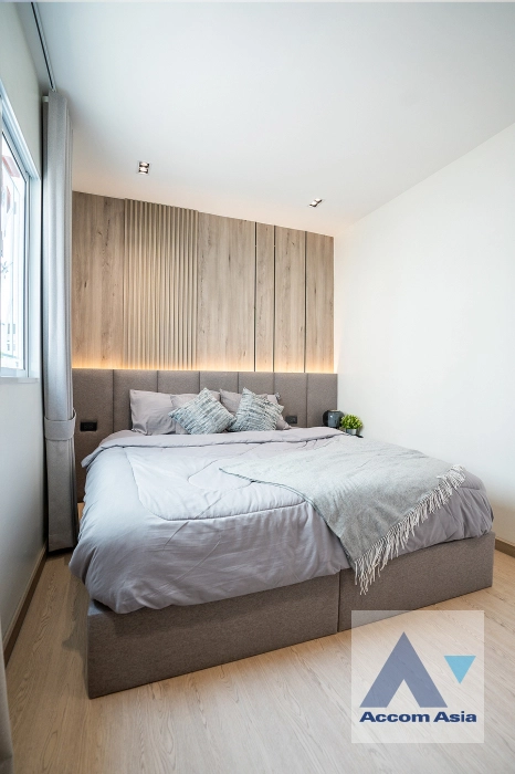 16  3 br House for rent and sale in Ratchadaphisek ,Bangkok MRT Huai Khwang AA43839