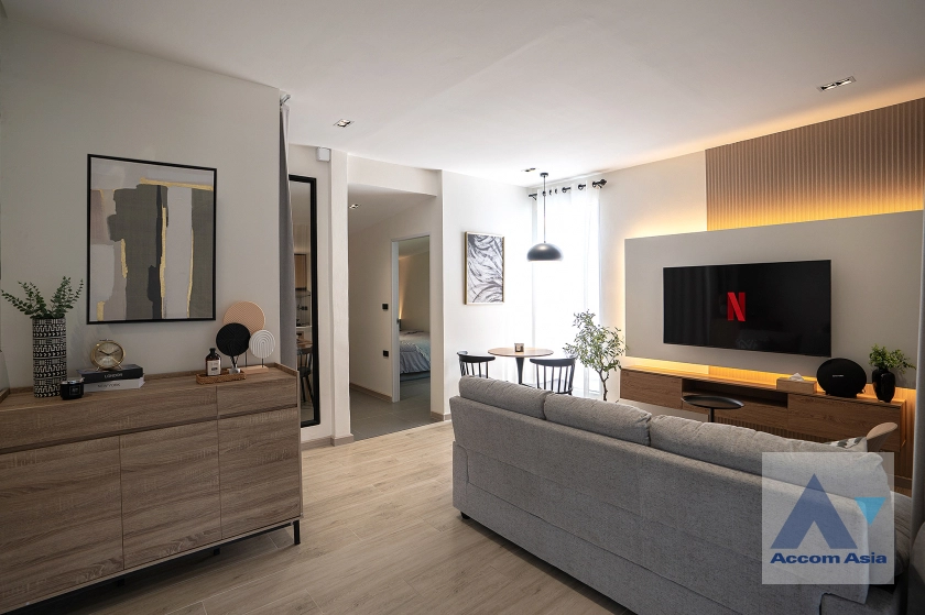 5  3 br House for rent and sale in Ratchadaphisek ,Bangkok MRT Huai Khwang AA43839