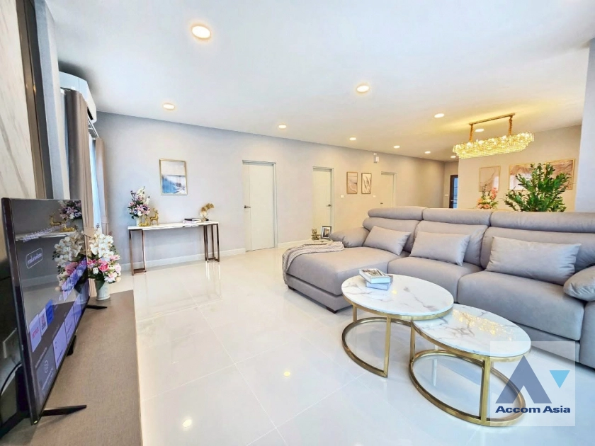  Centro Bangna House  4 Bedroom for Rent   in Samutprakan Samutprakan