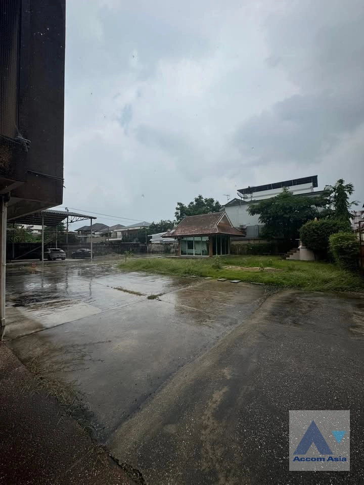  2  Land For Sale in Sukhumvit ,Bangkok BTS On Nut AA43847