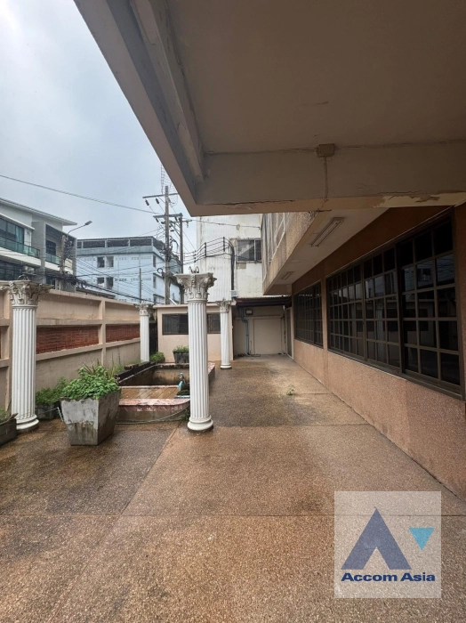  1  Land For Sale in Sukhumvit ,Bangkok BTS On Nut AA43847