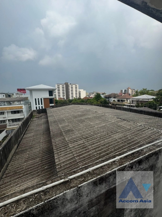 6  Land For Sale in Sukhumvit ,Bangkok BTS On Nut AA43847