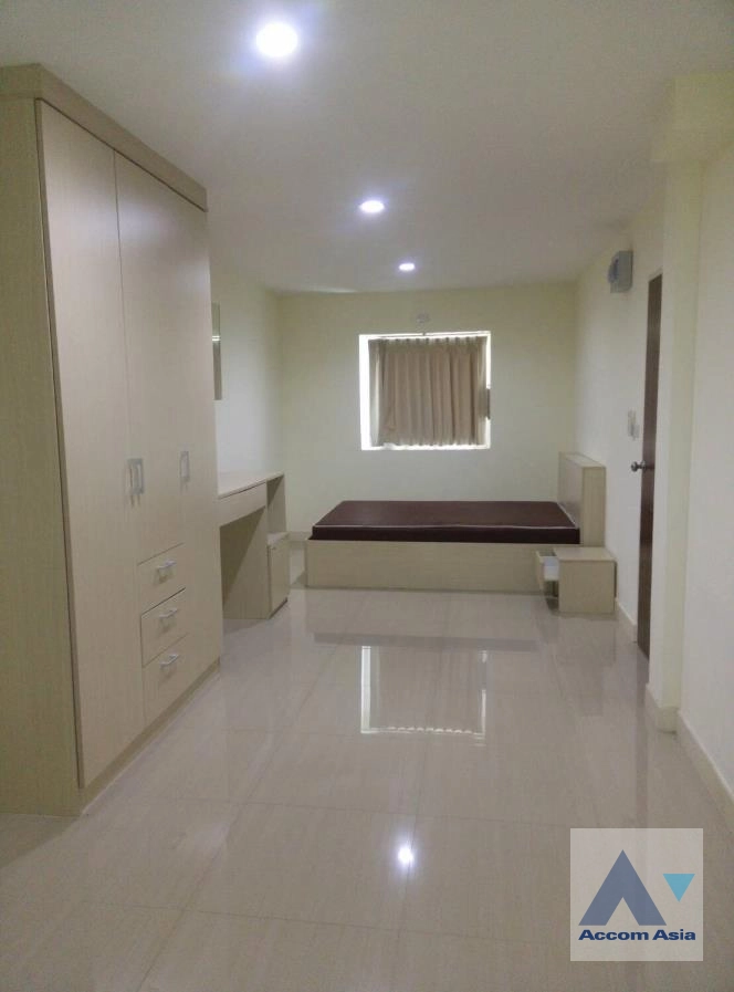 12  5 br Townhouse For Rent in Ramkhamhaeng ,Bangkok  at SRI Town Home Minburi AA43851
