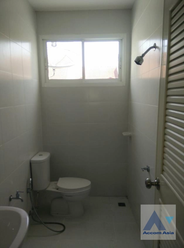 26  5 br Townhouse For Rent in Ramkhamhaeng ,Bangkok  at SRI Town Home Minburi AA43851