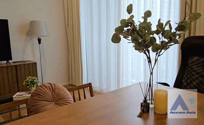 unitFully Furnished, Pet friendly |  2 Bedrooms  Condominium For Rent in Ploenchit, Bangkok  near BTS Ploenchit (AA43854)