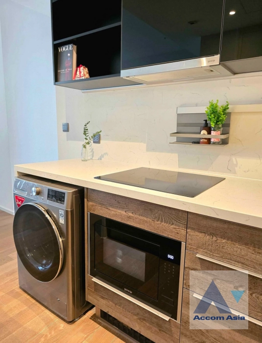 7  2 br Condominium For Rent in Ploenchit ,Bangkok BTS Ploenchit at MUNIQ Langsuan AA43854