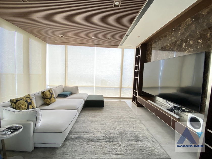  Four Seasons Private Residences Condominium  2 Bedroom for Sale & Rent BTS Saphan Taksin in Sathorn Bangkok