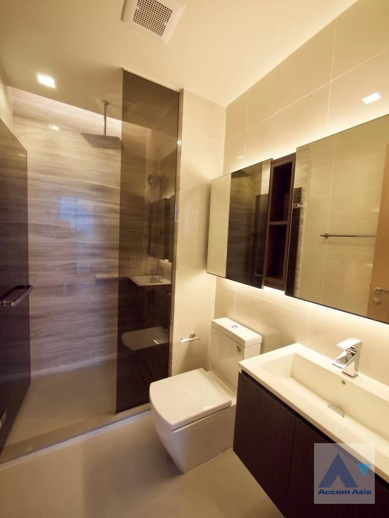 unit 1 Bedroom  Condominium For Sale in Sukhumvit, Bangkok  near BTS Phra khanong (AA43861)