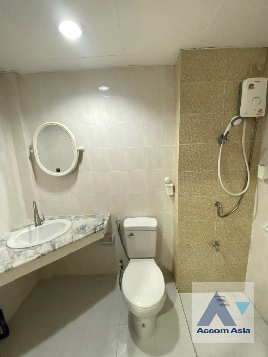 10  4 br Townhouse for rent and sale in Lat Phrao ,Bangkok MRT Lat Phrao AA43866