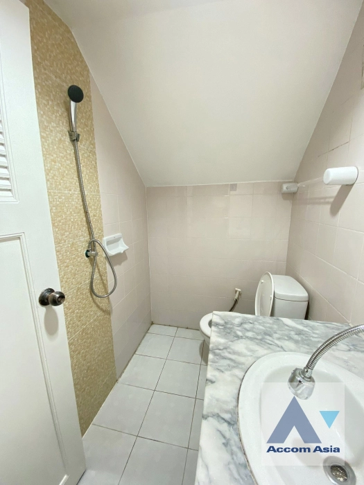 8  4 br Townhouse for rent and sale in Lat Phrao ,Bangkok MRT Lat Phrao AA43866