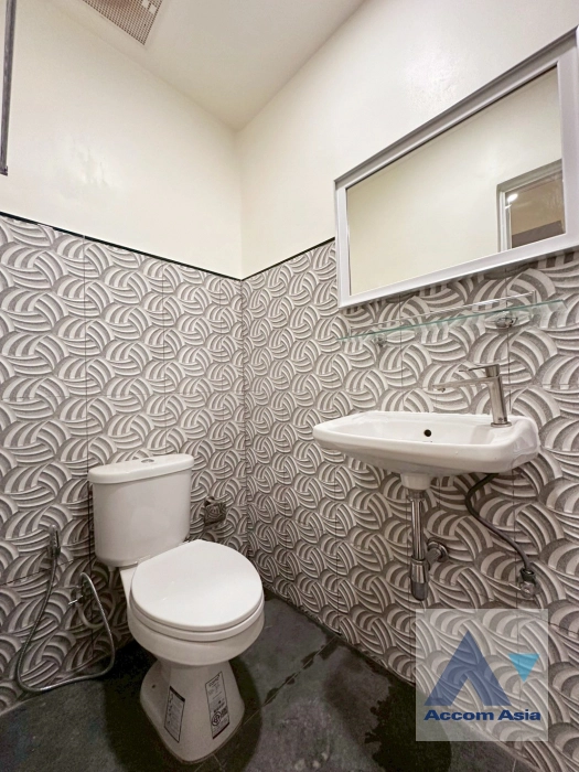 14  3 br House For Sale in Sukhumvit ,Bangkok BTS On Nut AA43868